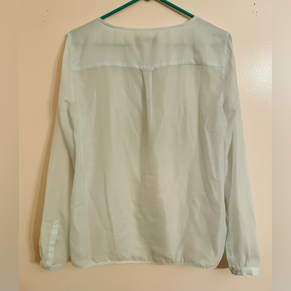 Loft SheerL/Sleeved Blpuse W/Bib Pleating and Buttons, Light Green Size M EUC - Picture 7 of 8